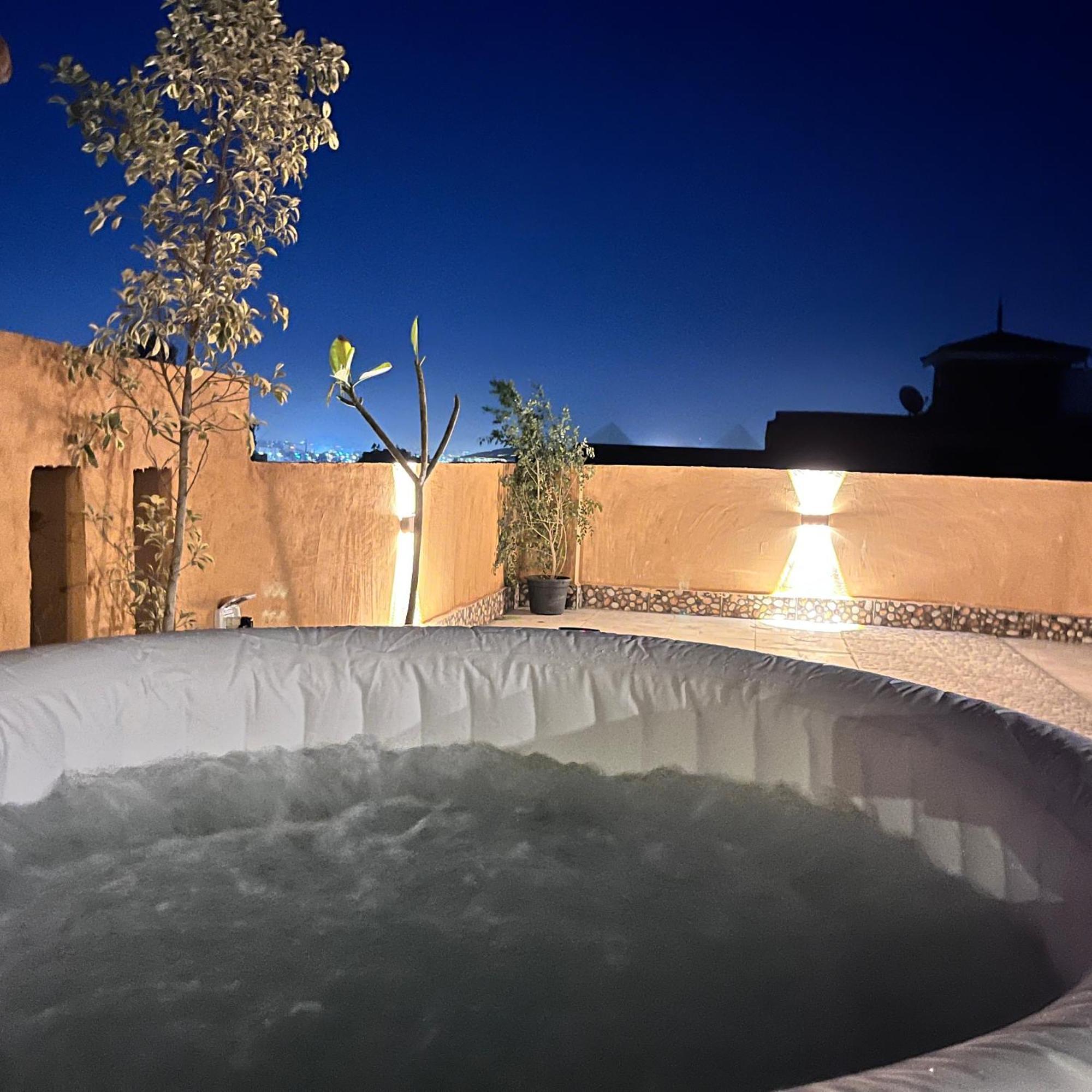 דירות Giza Boho Getaway With Pyramids View & Jacuzzi מראה חיצוני תמונה