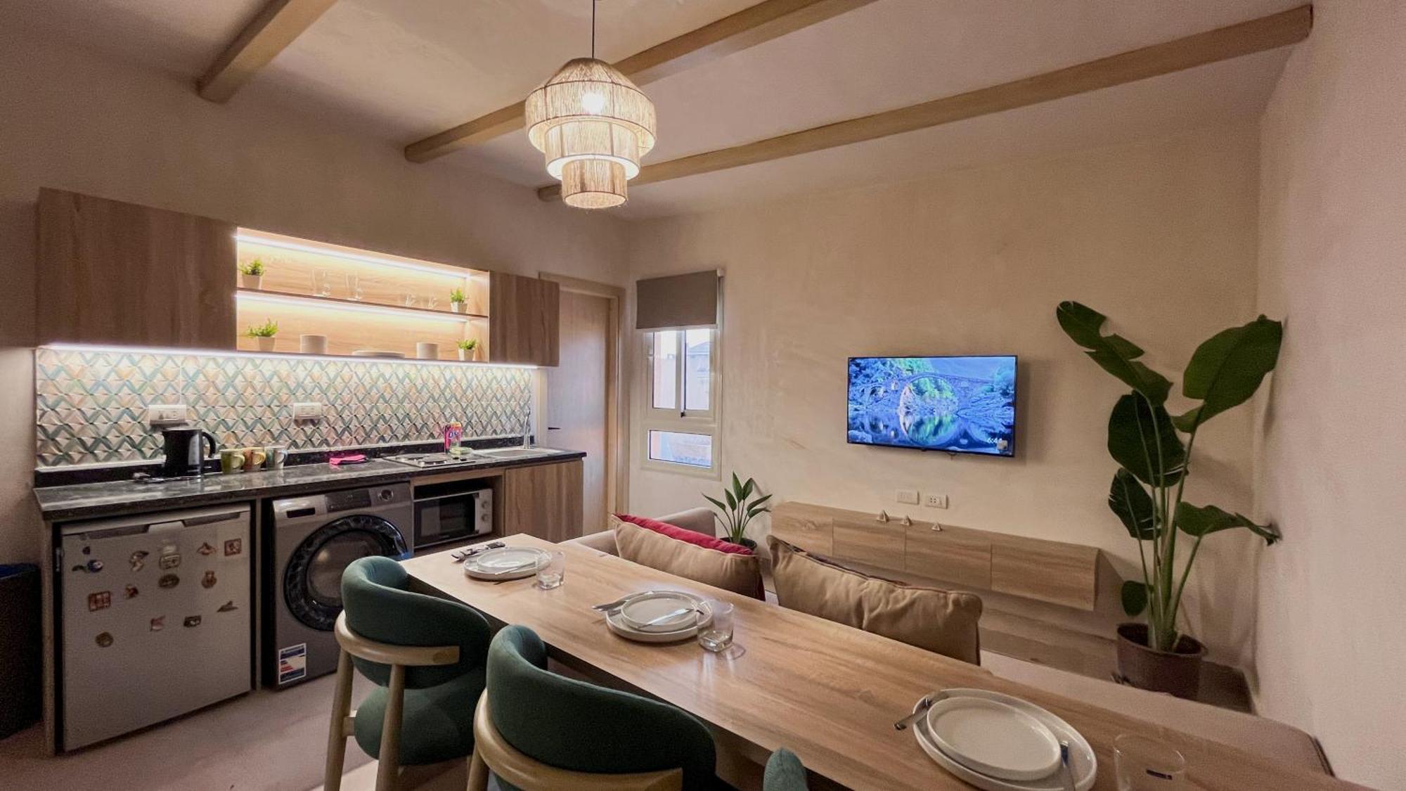דירות Giza Boho Getaway With Pyramids View & Jacuzzi מראה חיצוני תמונה
