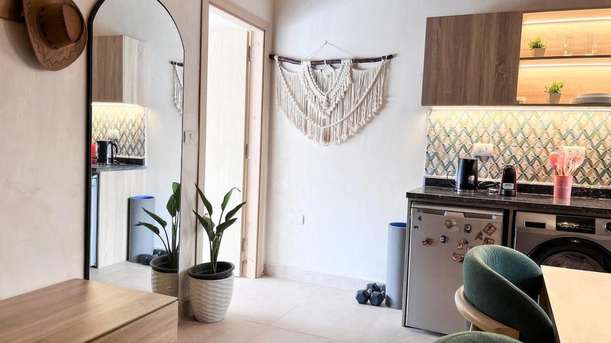 דירות Giza Boho Getaway With Pyramids View & Jacuzzi מראה חיצוני תמונה